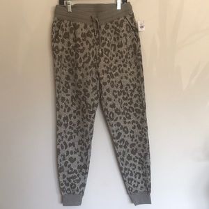 Old Navy Mid-Rise Tapered-Leg Jogger Pants.